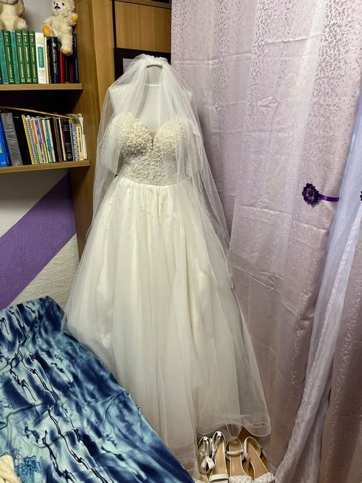 Rochie mireasa mărimea 46