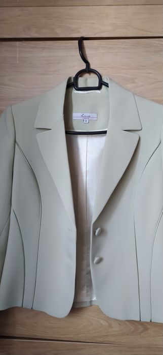 Costum cu pantalon verde olive