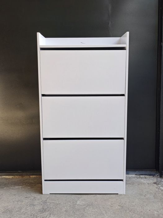 Yopiq oyoq kiyim javoni (обувьница закрытая)