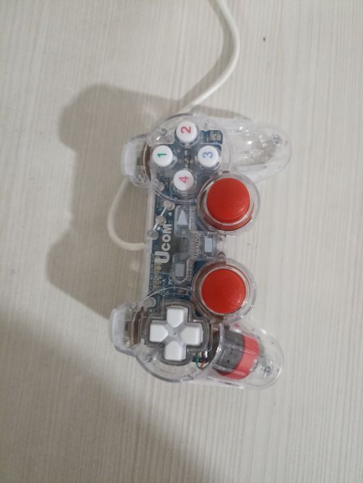 Джойстик сотилади