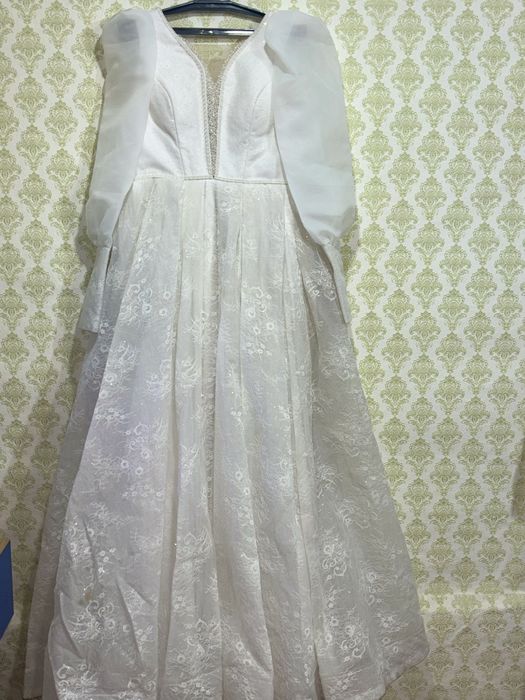 Продам платье свадебное и лоферы