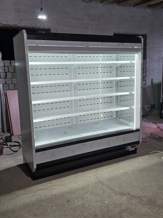 Витрина холодильник