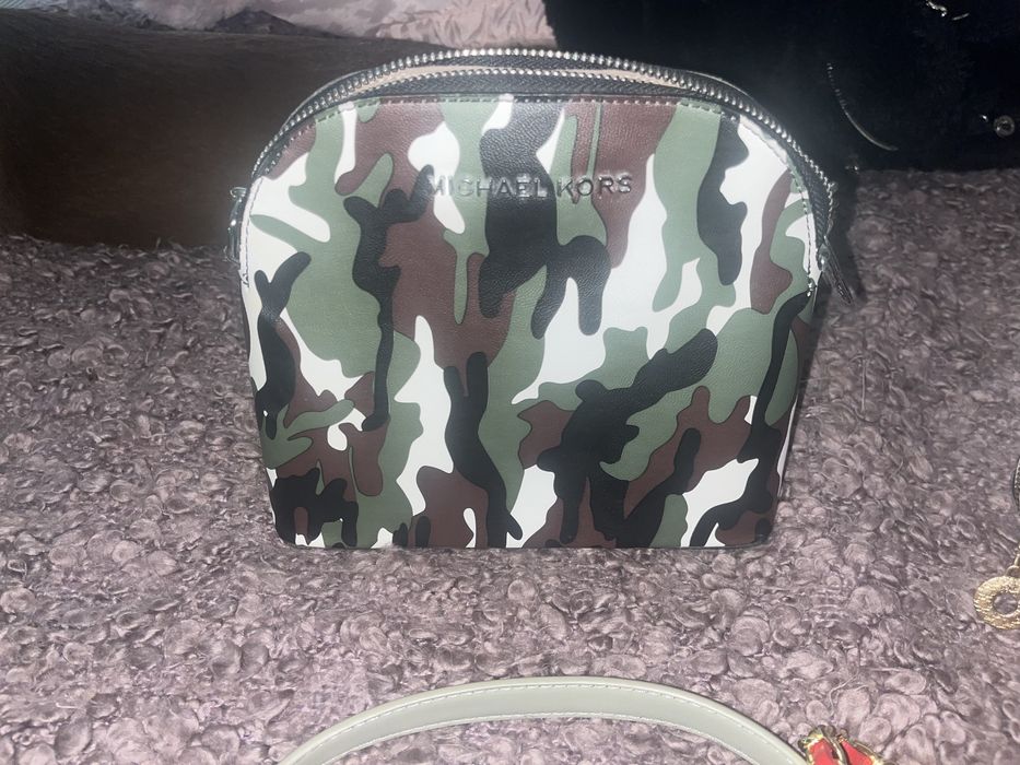 Дамски чанти всичките за 35 €