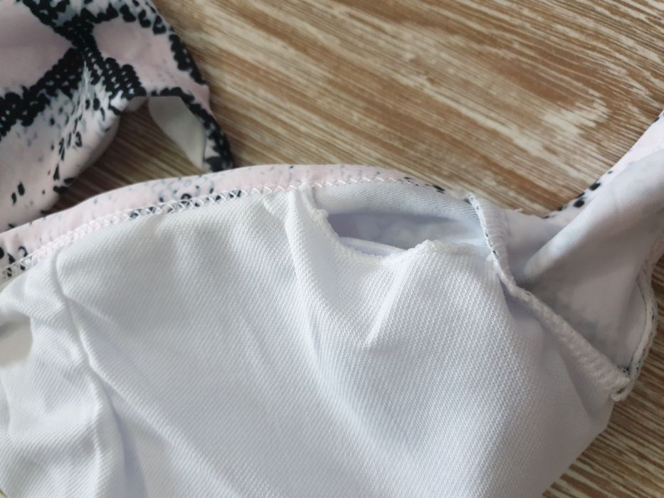 Costum de baie alb talie inalta nou s/m