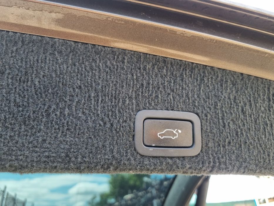 Haion Cu Luneta Volvo XC60 Facelift 2013 - 2017 SUV 4 Usi Twilight Bronze 700 (1577) Garantie