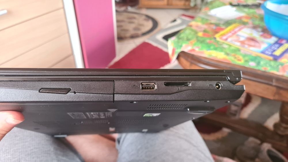 Laptop Gaming MSI GF72-8RE i7 8750H 4.1GHz, GTX 1060, 16GB, 1TB/128GB