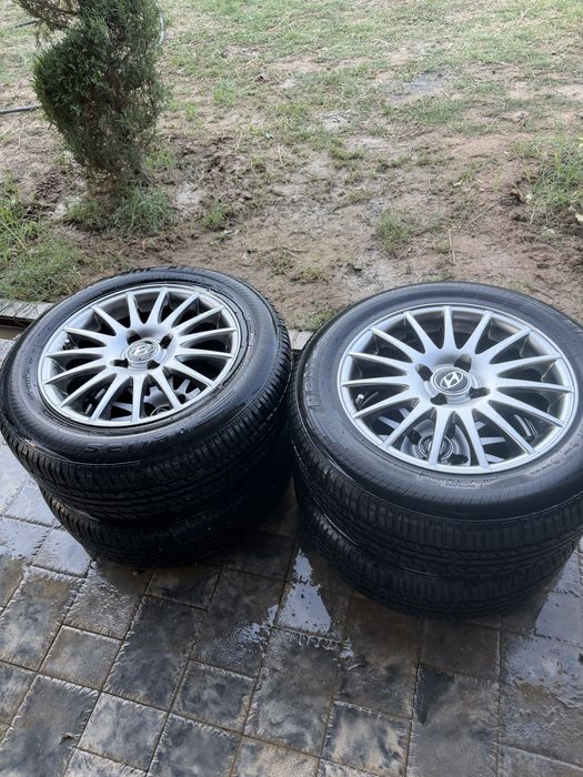 Новые Автошины вместе дисками новые состояние супер