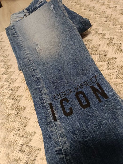 Дамски дънки DSQUARED2