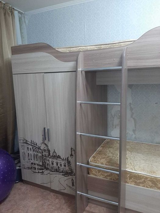 Двух-яростная кровать