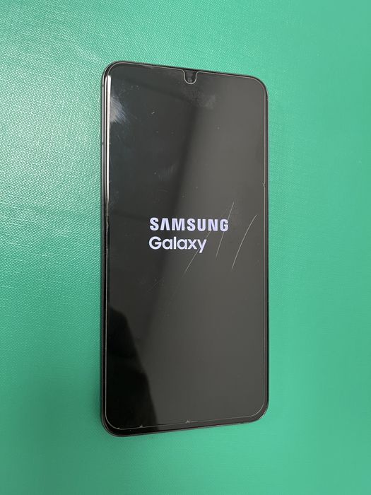 Samsung Galaxy S22+ 5G Dual SIM – Stare foarte bună.