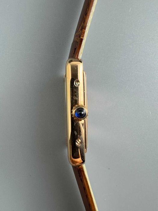 Унисекс часовник Cartier Tank с кварцов механизъм
