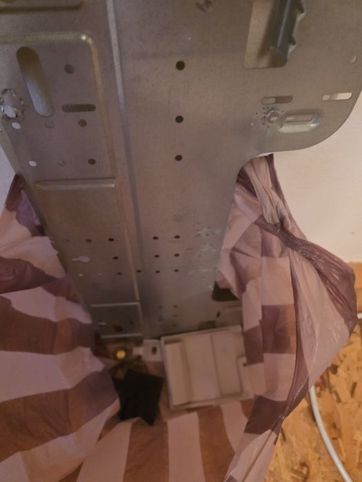 Продавам  Климатик HAIER