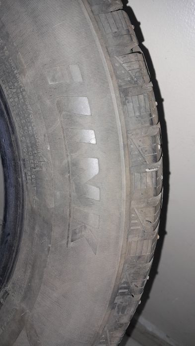 Продам автошины зимние