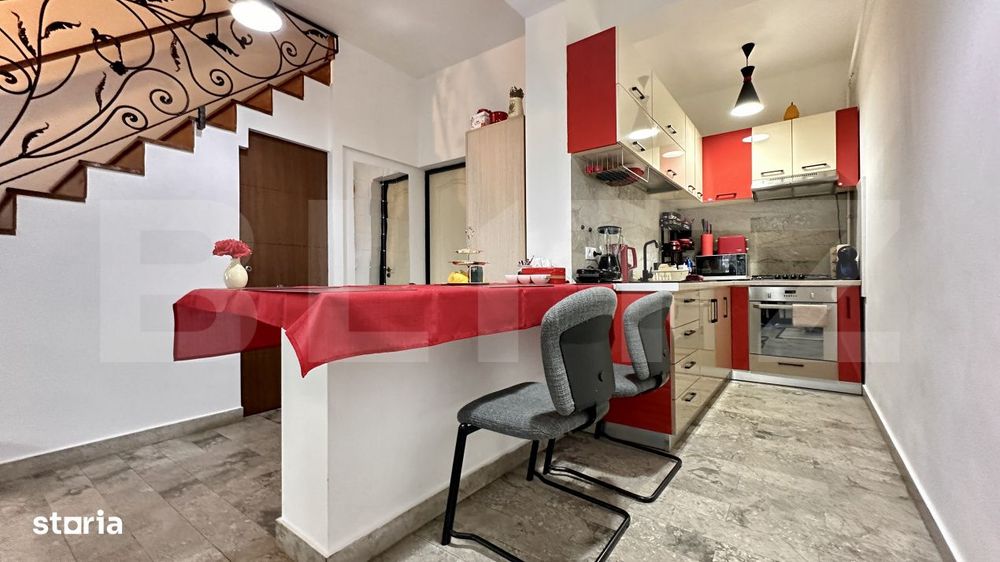 Apartament cu 3 camere si 2 bai, curte comuna, centrala pe gaz, ultrac — fotografia 2