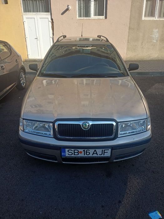 Skoda Octavia Skoda Octavia Combi, autoturism cumpărat de nou din Romania