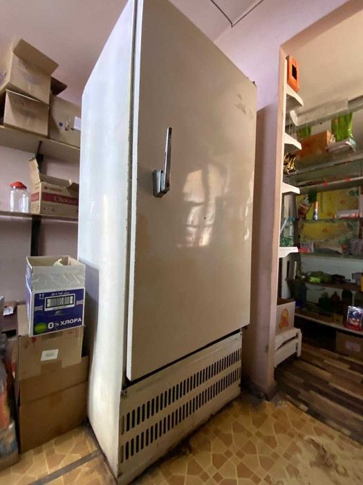 Ветринный холодильник