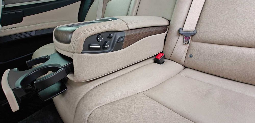BMW 7 Series 2010 — imagine 4