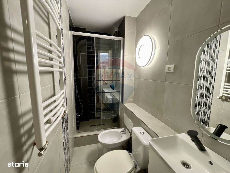 Apartament 3 camere, 80,6 mp, etaj 10 - complet renovat 2023