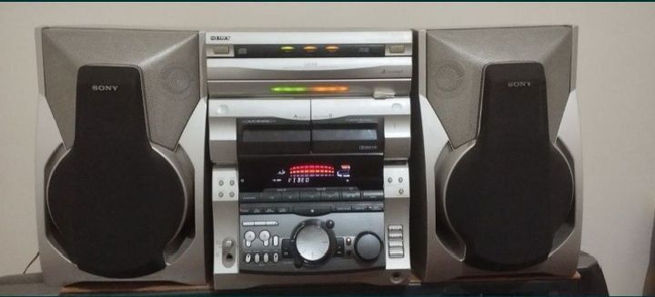 Sony muzikalniy sentr