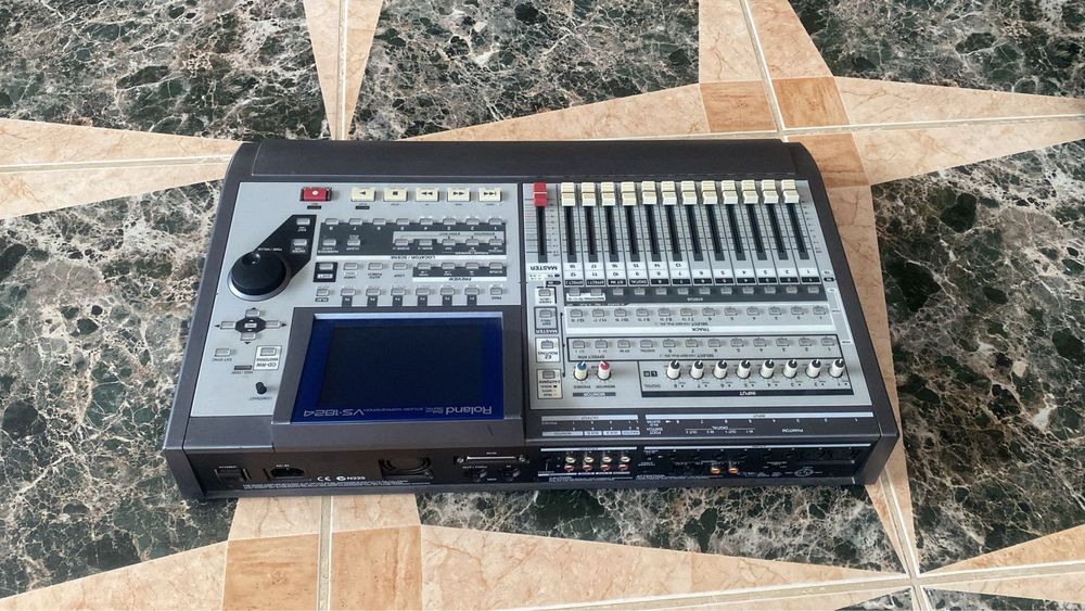 Mixer digital Roland vs 1824
