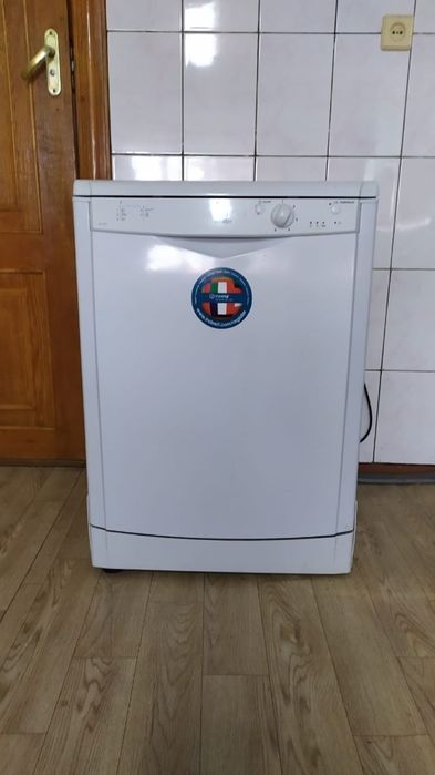 Посудомоечная машина INDESIT