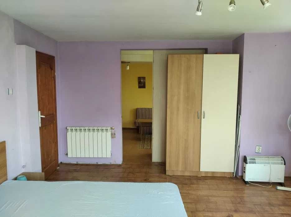 Дава се под наем Едностаен апартамент в Варна, м-т Траката - 45 кв.м за 204 € - Снимка #3