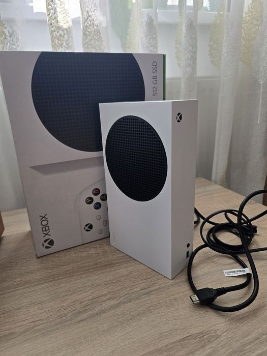 Xbox series s, în stare foarte bună, full box