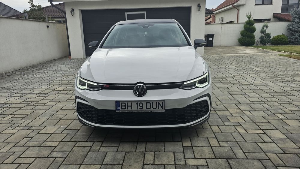 Golf 8 R Line   - VARIANTE +/- !!!