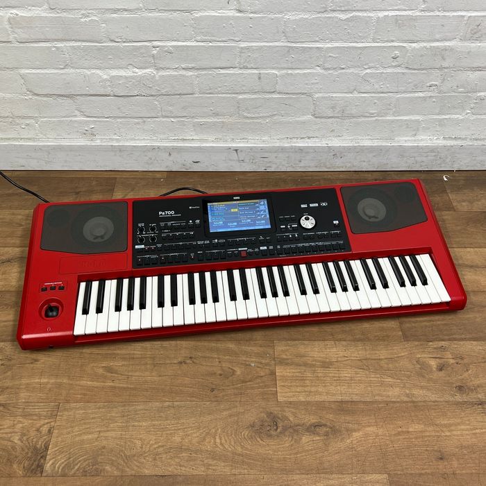 Vând korg pa700 Red
