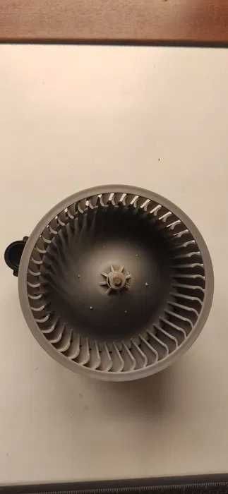 Мотор  печка нексия сотилади