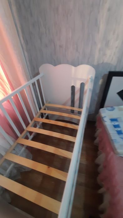 Продам детскую кроватку
