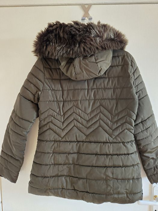 Петролено зелено яке