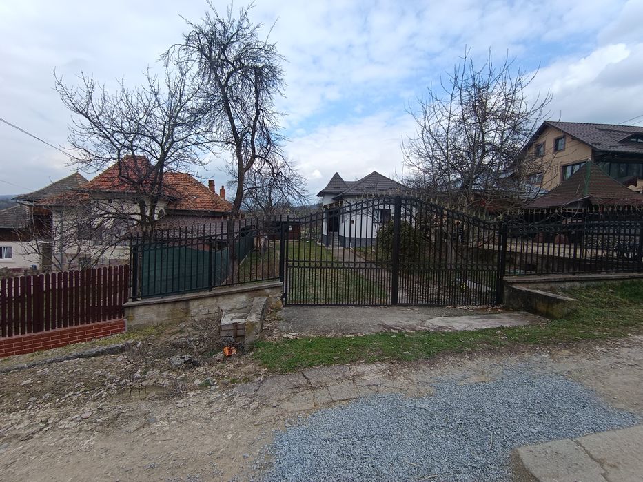 Casa 3 Camere Mihaiesti sat  Vacarea Jud Arges