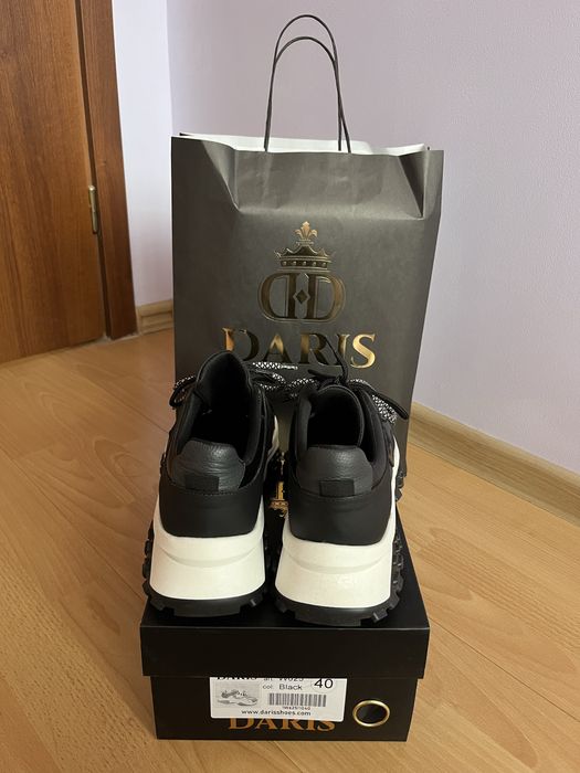 Сникърси от естествена кожа DARIS