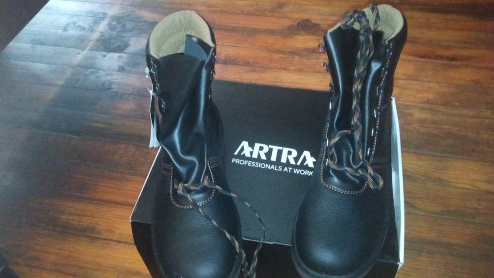 Обувки - работни