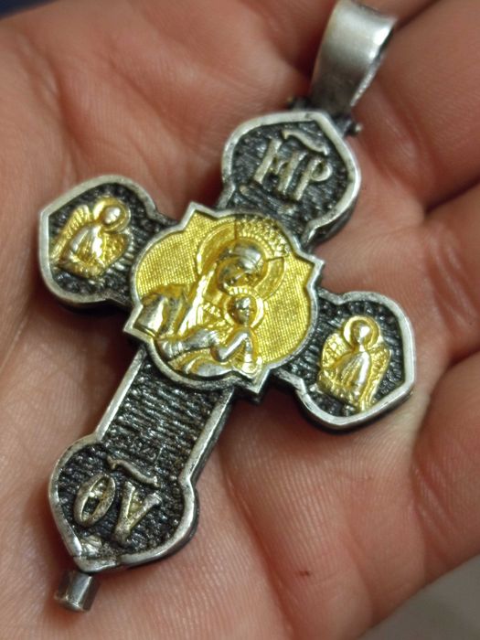 Сребърен Кръст Енколпион  Богородица Св. Константин и Елена и Михайл