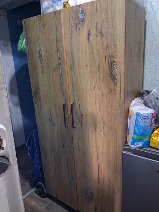 Продам шкаф с полочками
