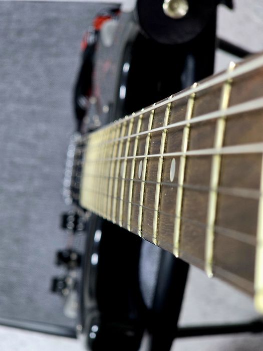 Продаю электрогитару Zombiе Stars