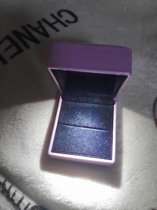 коробка для кольца с подсветкой