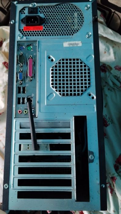 Urgent vând pc 4 ram în București negociabil