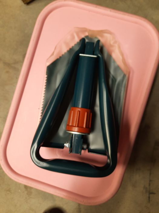 Мултифункционална лопата