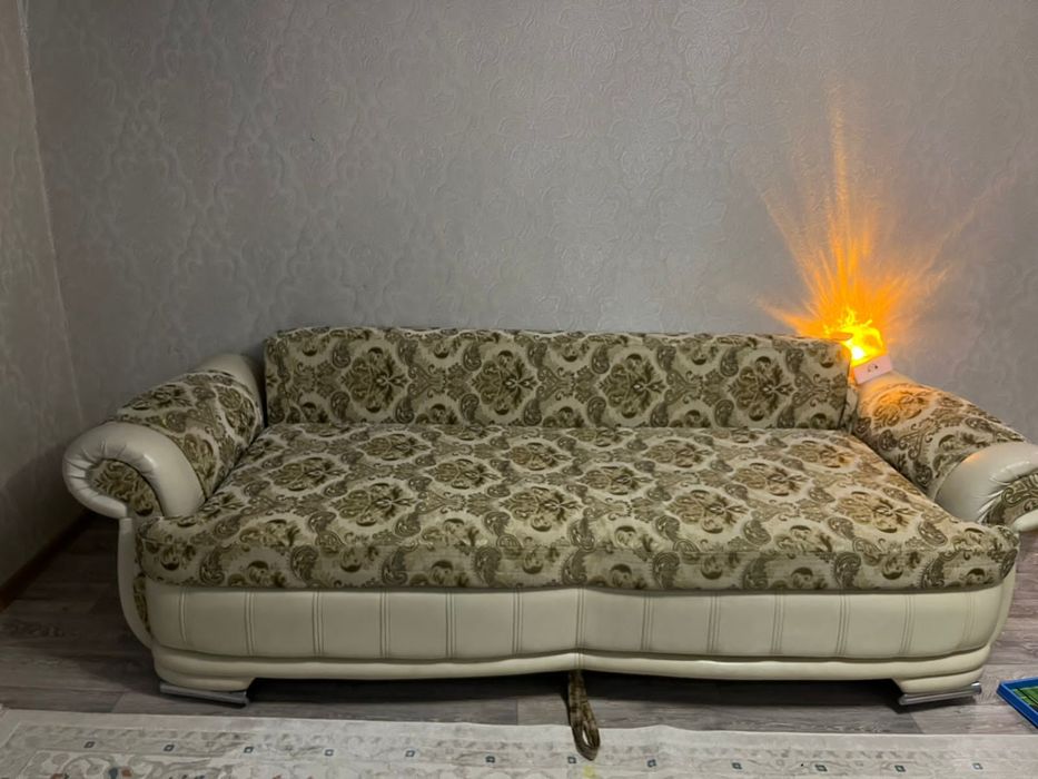 Продам диван + 2 кресла. Самовывоз