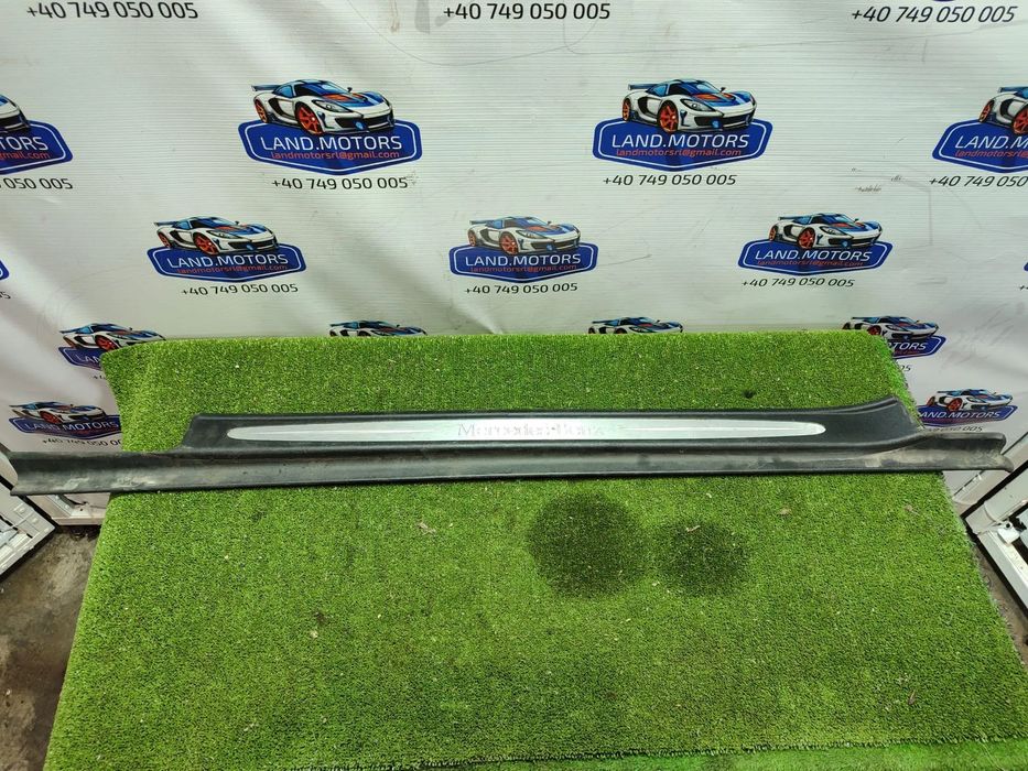 ORNAMENT PRAG USA STANGA FATA MERCEDES BENZ CLK 2008 220 CDI C209 2.1 DIESEL COUPE COD OEM A2096800135 / 2002-2010