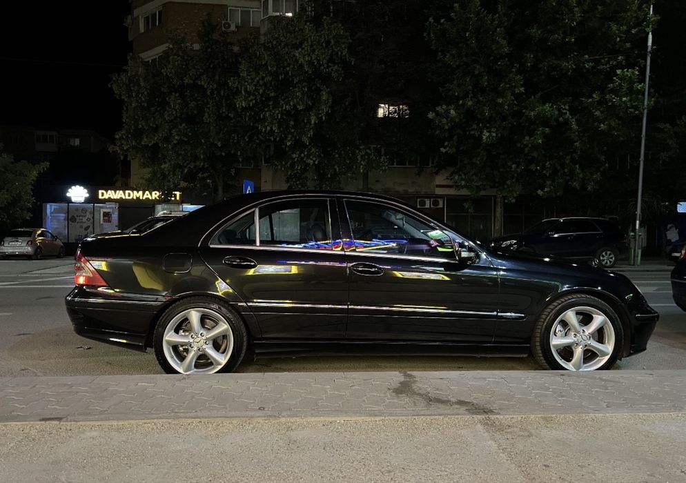 MERCEDES-BENZ C-Class 2005 — imagine 4