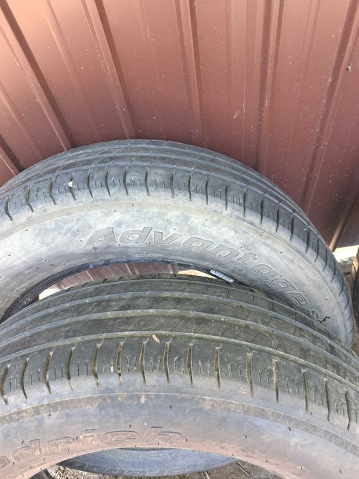 De vanzare cauciucuri