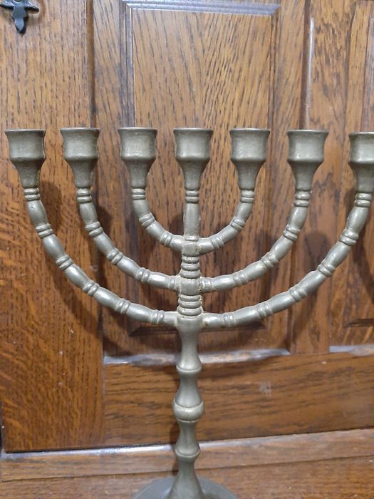 Vind doua sfeșnice cu 7 brațe tip menora