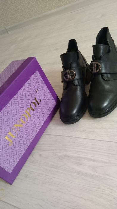 ботинки осенние продам