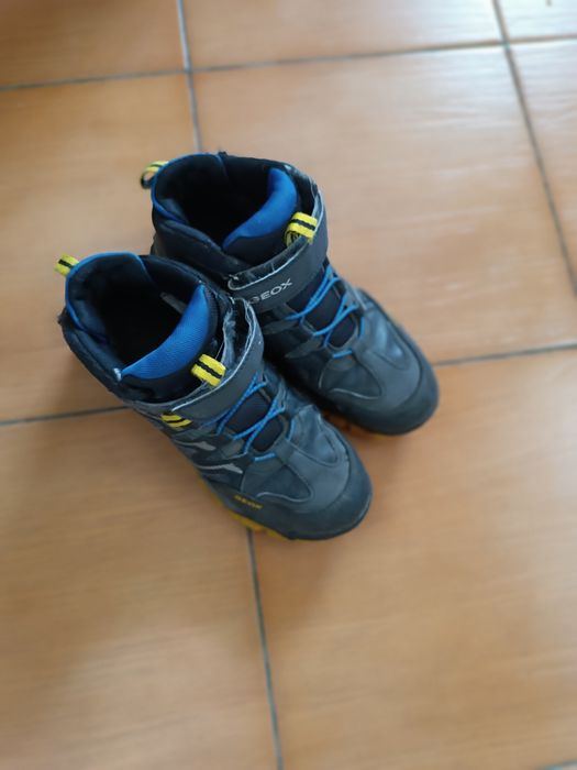 Детские оригинальные фирменные ботинки Geox