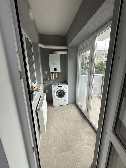Închiriez apartament