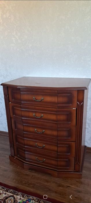 Продам спальный гарнитур